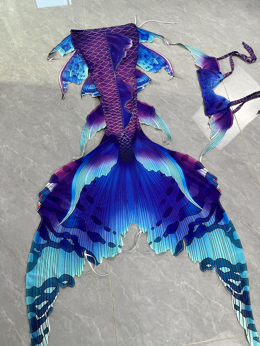 Colorful Dreamy Mermaid Tail A - Aquarium & Marine Museum Universiti Malaysia Sabah Kota Kinabalu Sabah Reviews reseña y precio