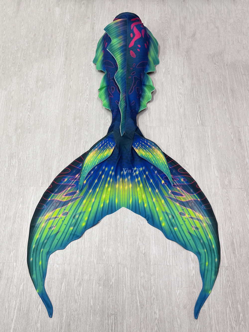 New Adult Mermaid Tail Fish Ta - Aquarium & Marine Museum Universiti Malaysia Sabah Kota Kinabalu Sabah Reviews reseña y precio
